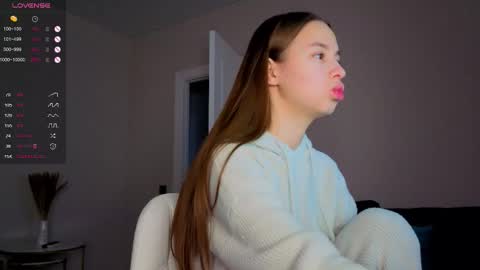 Snapshot of emma_clon chatting on 09/14/25, 01:16 Emma online show from 09/14/25, 01:16