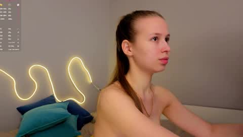 Emma online show from 05/01/26, 01:21