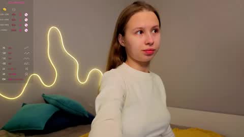 Emma online show from 05/25/26, 02:06