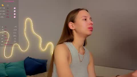 Snapshot of emma_clon chatting on 07/10/26, 01:32 Emma online show from 07/10/26, 01:32