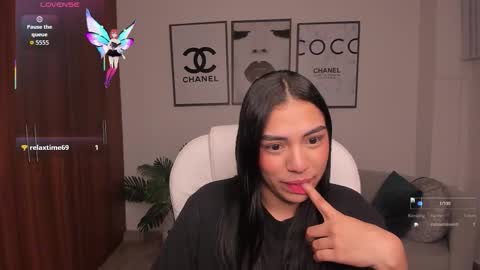  Emma online show from 11/15/25, 07:38