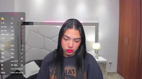  Emma online show from 11/26/25, 11:33