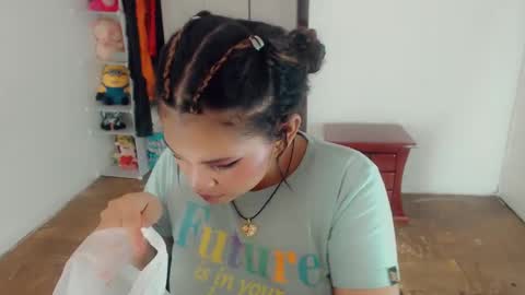 Snapshot of emma_diva chatting on 03/12/25, 02:30 emma online show from 03/12/25, 02:30