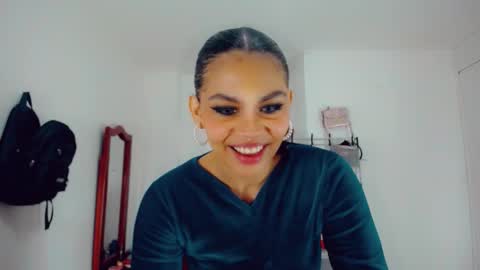 Snapshot of emma_diva chatting on 09/27/25, 11:32 emma online show from 09/27/25, 11:32