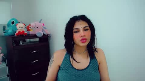 Snapshot of emma_diva chatting on 11/22/25, 12:09 emma online show from 11/22/25, 12:09