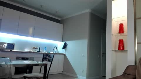 Snapshot of emma_flin chatting on 12/07/24, 10:45 Emma online show from 12/07/24, 10:45