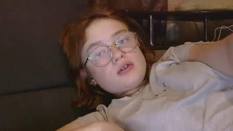 Snapshot of emma_gardens chatting on 12/15/25, 10:14 emma_gardens online show from 12/15/25, 10:14