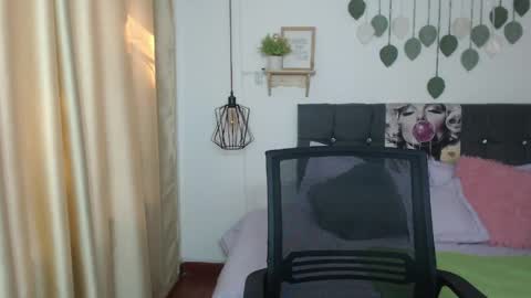 Tell me Emma online show from 04/04/26, 01:41