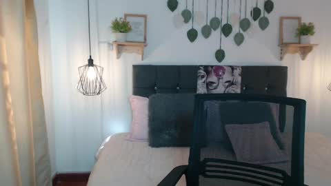 Tell me Emma online show from 04/10/26, 02:11