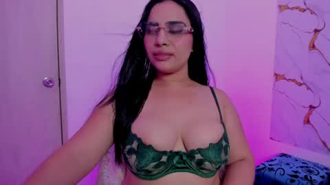 Emma online show from 05/26/26, 02:40