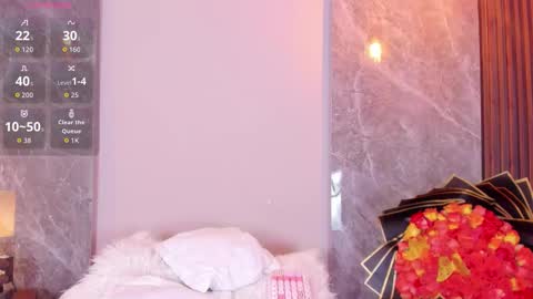 Snapshot of emma_hunter_ chatting on 09/22/25, 04:14 Emma online show from 09/22/25, 04:14