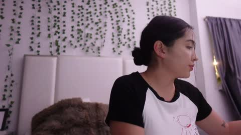 emma_johnson_ online show from 02/17/26, 02:08