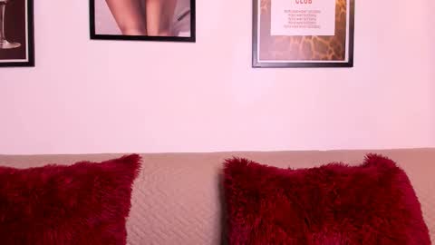 emma_jonness online show from 09/30/25, 05:18