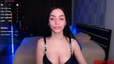 Snapshot of emma_jordan chatting on 02/10/25, 01:33 Emma online show from 02/10/25, 01:33