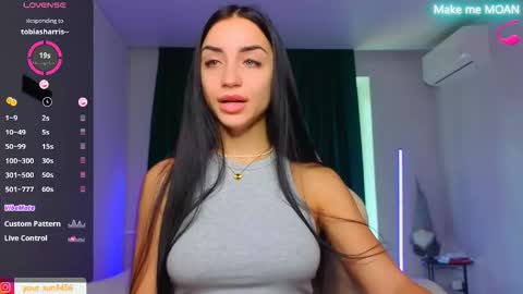 Snapshot of emma_jordan chatting on 09/15/25, 09:20 Emma online show from 09/15/25, 09:20