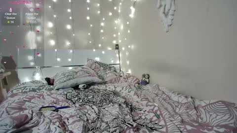 emma_just online show from 09/11/25, 07:14