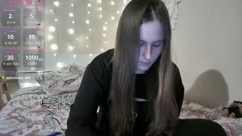 emma_just online show from 09/12/25, 07:30
