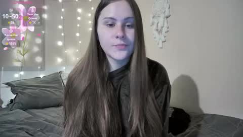 emma_just online show from 09/28/25, 08:42
