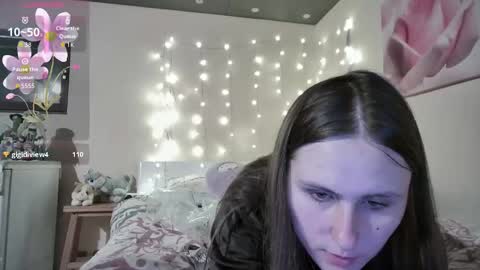 emma_just online show from 10/11/25, 07:34