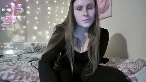 emma_just online show from 10/15/25, 07:36