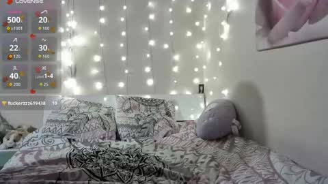 emma_just online show from 11/02/25, 08:17