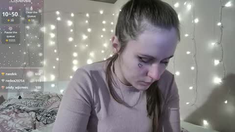 emma_just online show from 12/20/25, 07:54