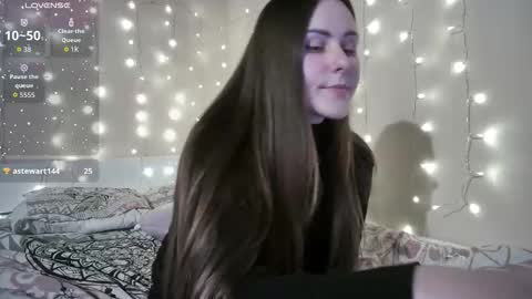 emma_just online show from 01/14/26, 08:36