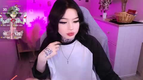 emma_kirks online show from 06/11/26, 12:36