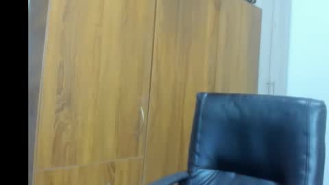 whises lits        online show from 10/15/25, 11:38