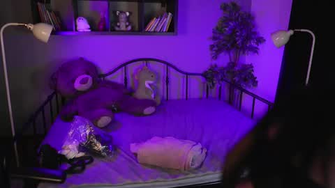 Emma online show from 03/08/26, 02:04