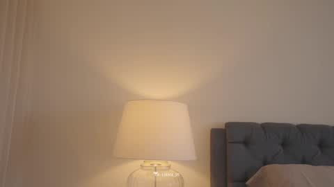 emma_lu1 online show from 11/18/25, 04:00