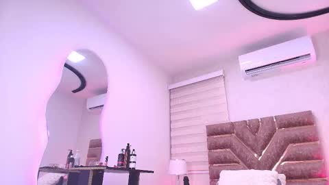 emma online show from 12/19/25, 12:01