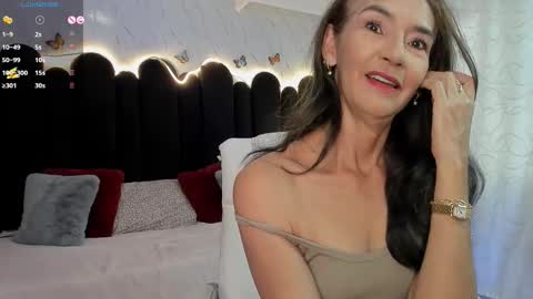 Emma  online show from 10/20/25, 12:05