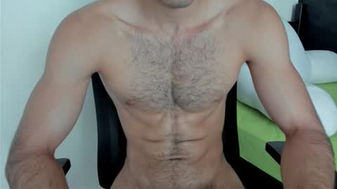 Snapshot of emma_muscle_ chatting on 02/01/25, 10:34 emma online show from 02/01/25, 10:34