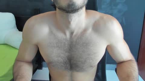 Snapshot of emma_muscle_ chatting on 02/28/25, 12:43 emma online show from 02/28/25, 12:43