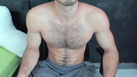 Snapshot of emma_muscle_ chatting on 03/05/25, 05:39 emma online show from 03/05/25, 05:39