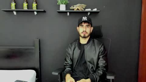 Snapshot of emma_muscle_ chatting on 10/20/25, 02:23 emma online show from 10/20/25, 02:23