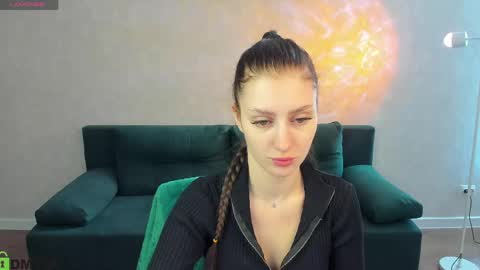 Snapshot of emma_myer chatting on 04/15/26, 02:18 Emma Myer online show from 04/15/26, 02:18