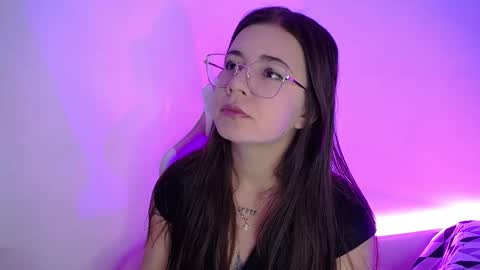 Emma online show from 09/11/25, 12:44