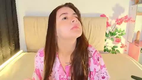 Emma online show from 07/25/26, 04:43