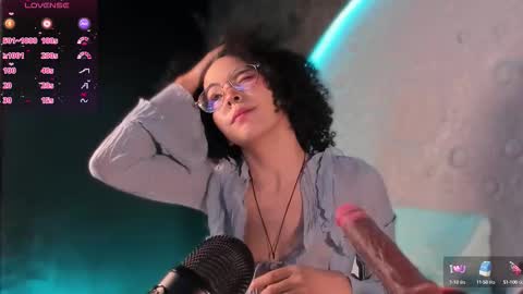 Snapshot of emma_nakamura chatting on 09/12/25, 10:26 online show from 09/12/25, 10:26