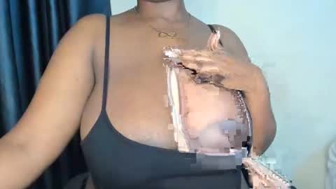 Snapshot of emma_remi chatting on 03/04/25, 08:27 emma_remi online show from 03/04/25, 08:27