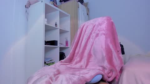 Snapshot of emma_rr chatting on 12/02/24, 08:30 Emma online show from 12/02/24, 08:30