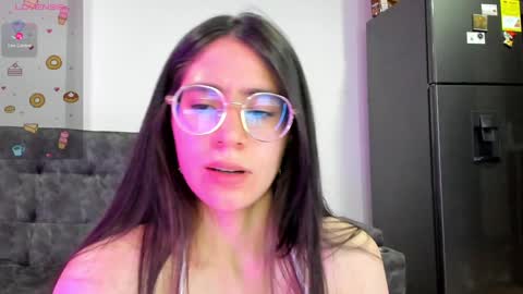 Emma online show from 01/16/25, 01:37