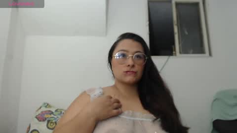 emma_sswan1 online show from 06/07/26, 02:37