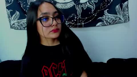 Emma online show from 10/17/25, 03:20