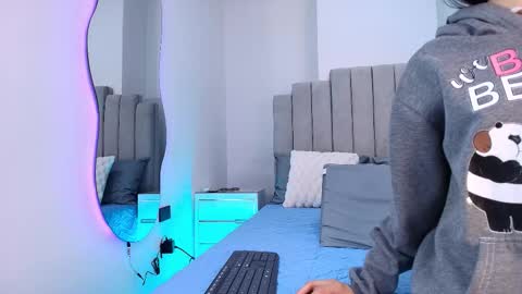 Emma online show from 11/20/25, 11:54