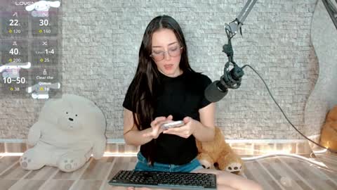 Emma  online show from 04/08/26, 03:06