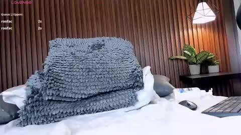 Snapshot of emma_white_01 chatting on 02/24/25, 07:11 emma your love online show from 02/24/25, 07:11