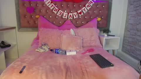 Snapshot of emma_wilder chatting on 02/09/25, 08:45 neko online show from 02/09/25, 08:45